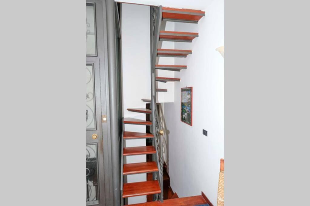 Apartamento Napoli Centro Storico Un Passo Da San Gennaro Exterior foto